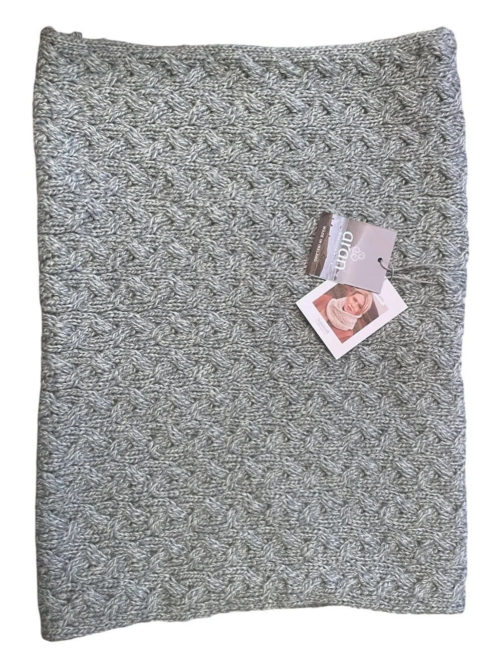 Aran Woollen Mills Merino Wool Infinity Scarf Sea Glass Green Cable Knit Snood